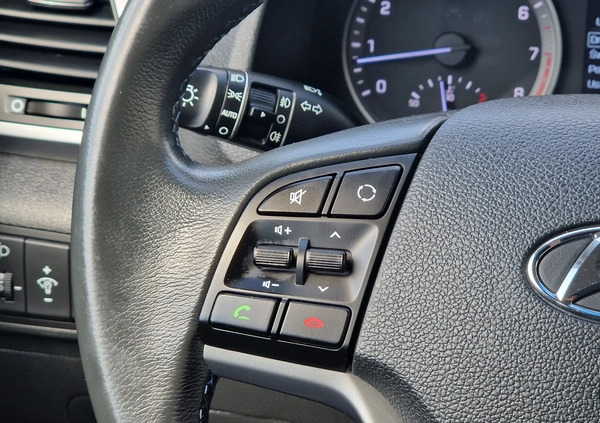 Hyundai Tucson cena 78900 przebieg: 121000, rok produkcji 2018 z Sucha Beskidzka małe 742